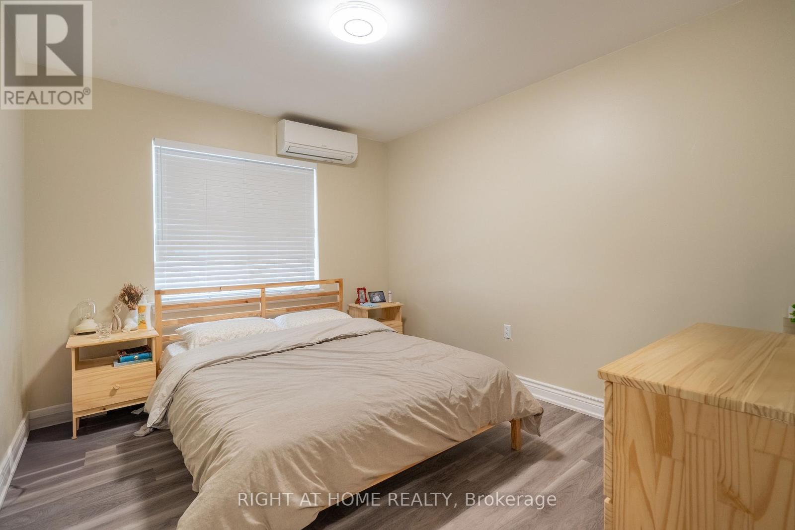 285 Richmond Street Property Photo 15