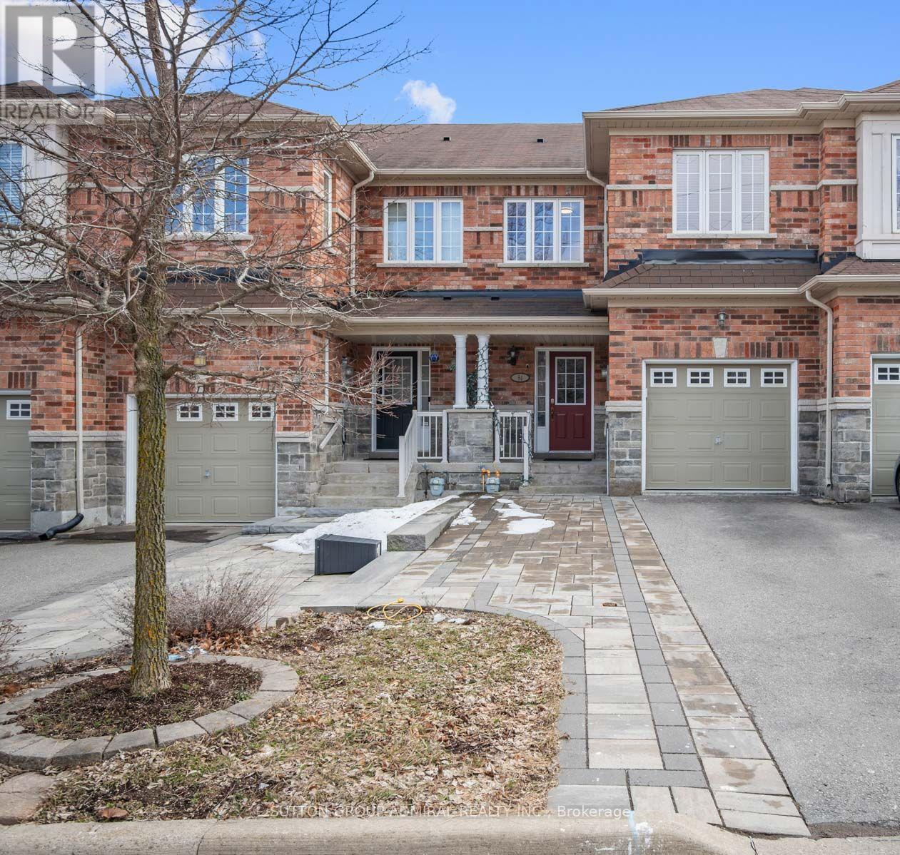 84 Hawkes Drive Property Photo 1