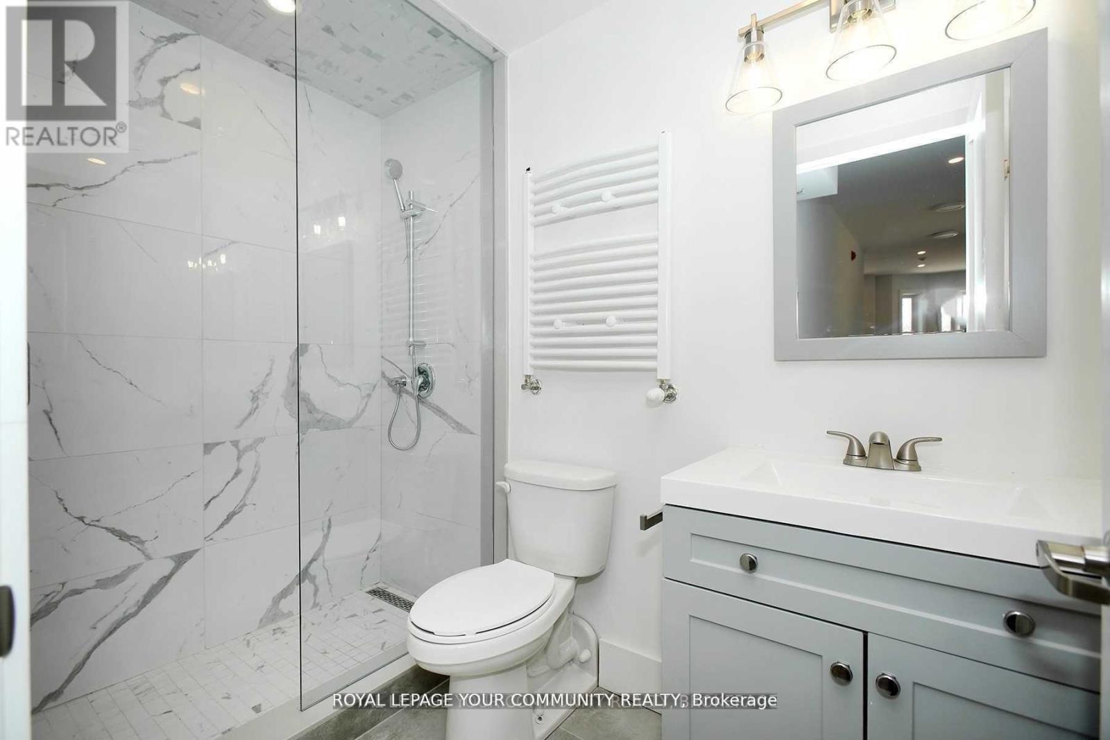 352 Main St N Street Property Photo 15