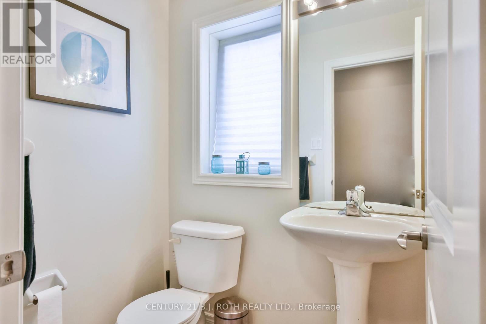 212 Maplewood Drive Property Photo 6