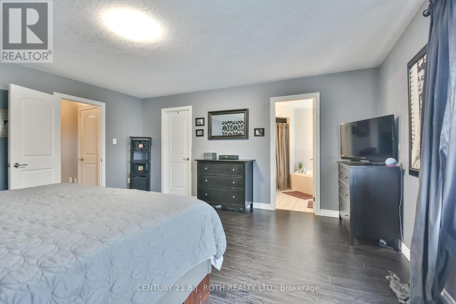 212 Maplewood Drive Property Photo 26