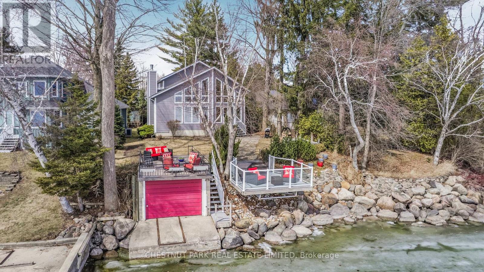 663 Lakelands Avenue Property Photo 1