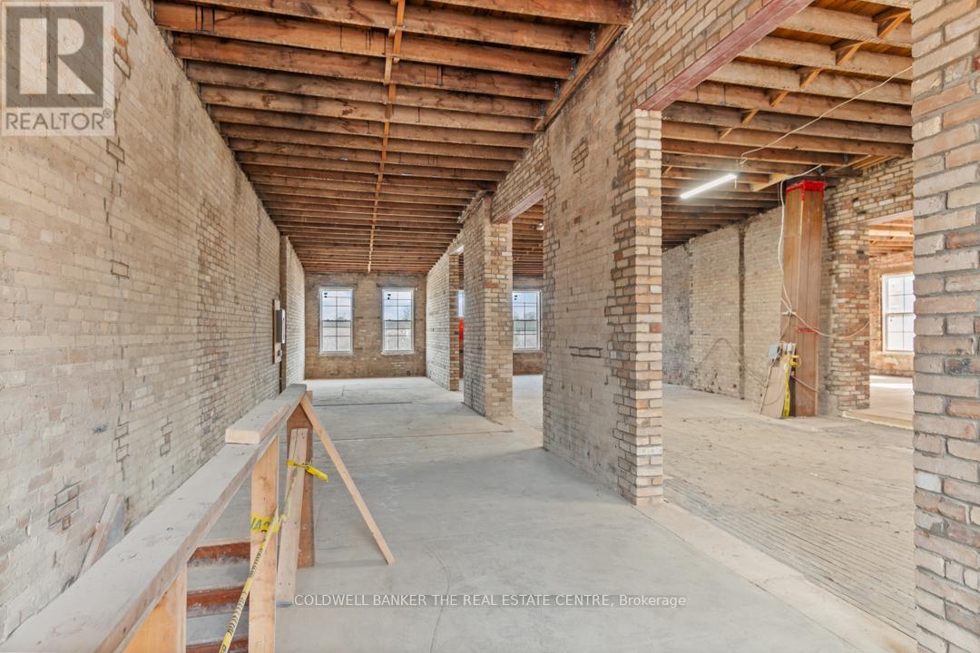 193 Main St S Property Photo 13