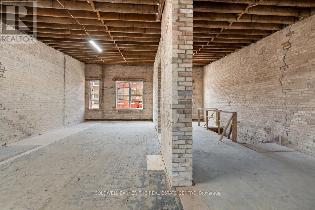 193 Main St S Property Photo 14
