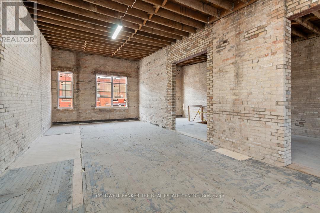 193 Main St S Property Photo 20