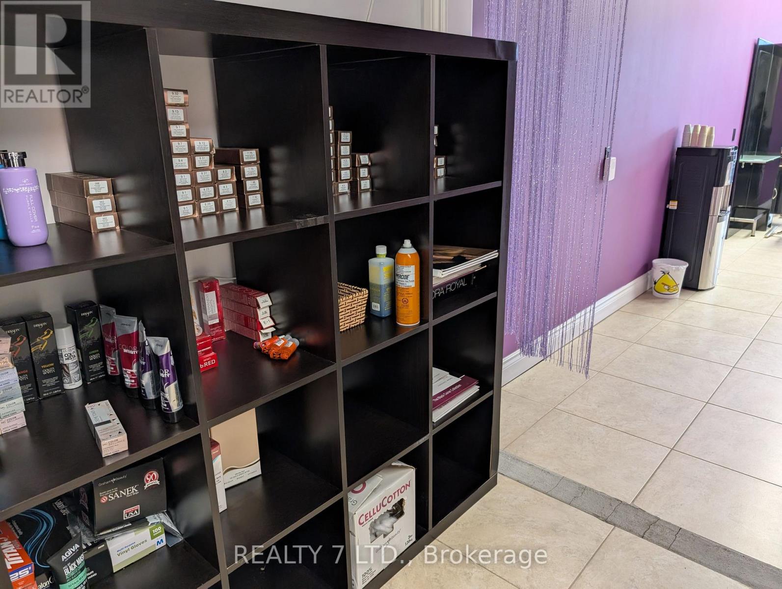 20 - 380 Tower Hill Road Property Photo 6