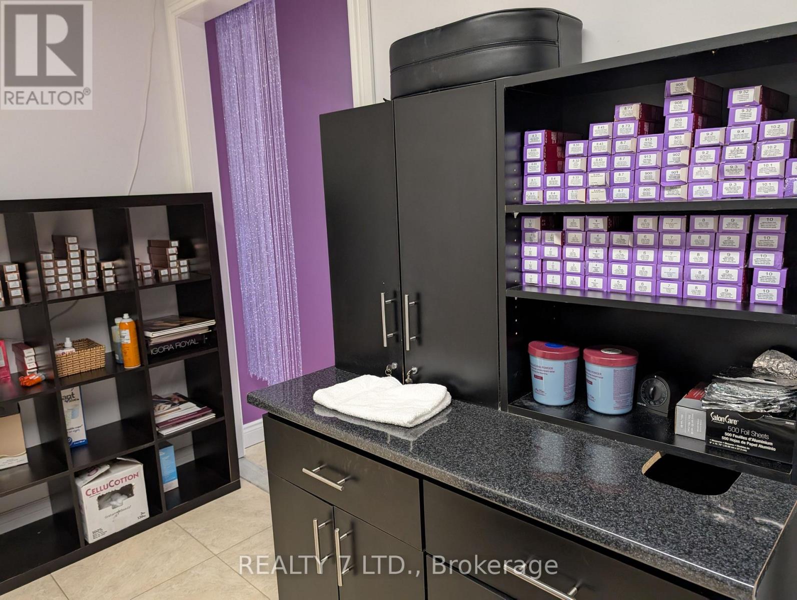 20 - 380 Tower Hill Road Property Photo 7