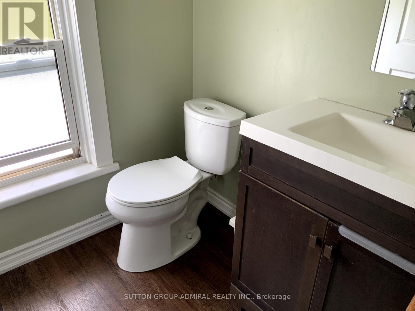 1 Cross Street Property Photo 9