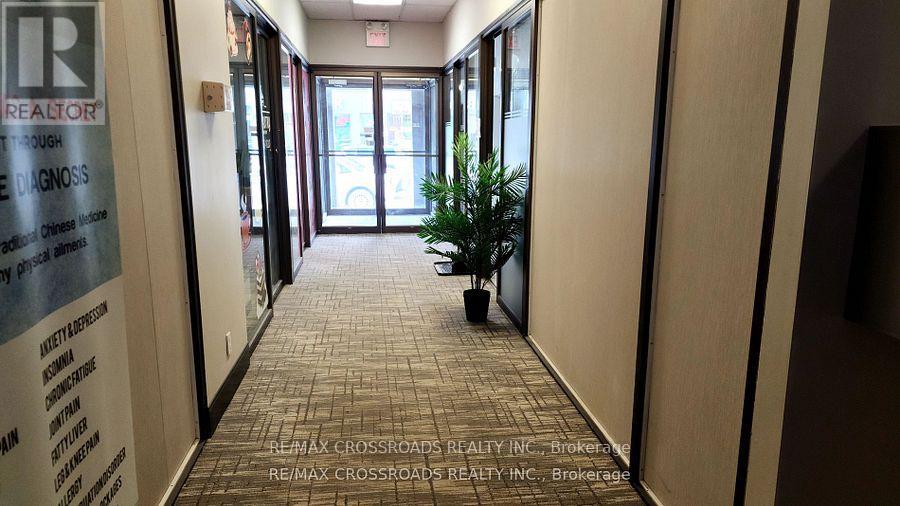4 - 15221 Yonge Street Property Photo 2