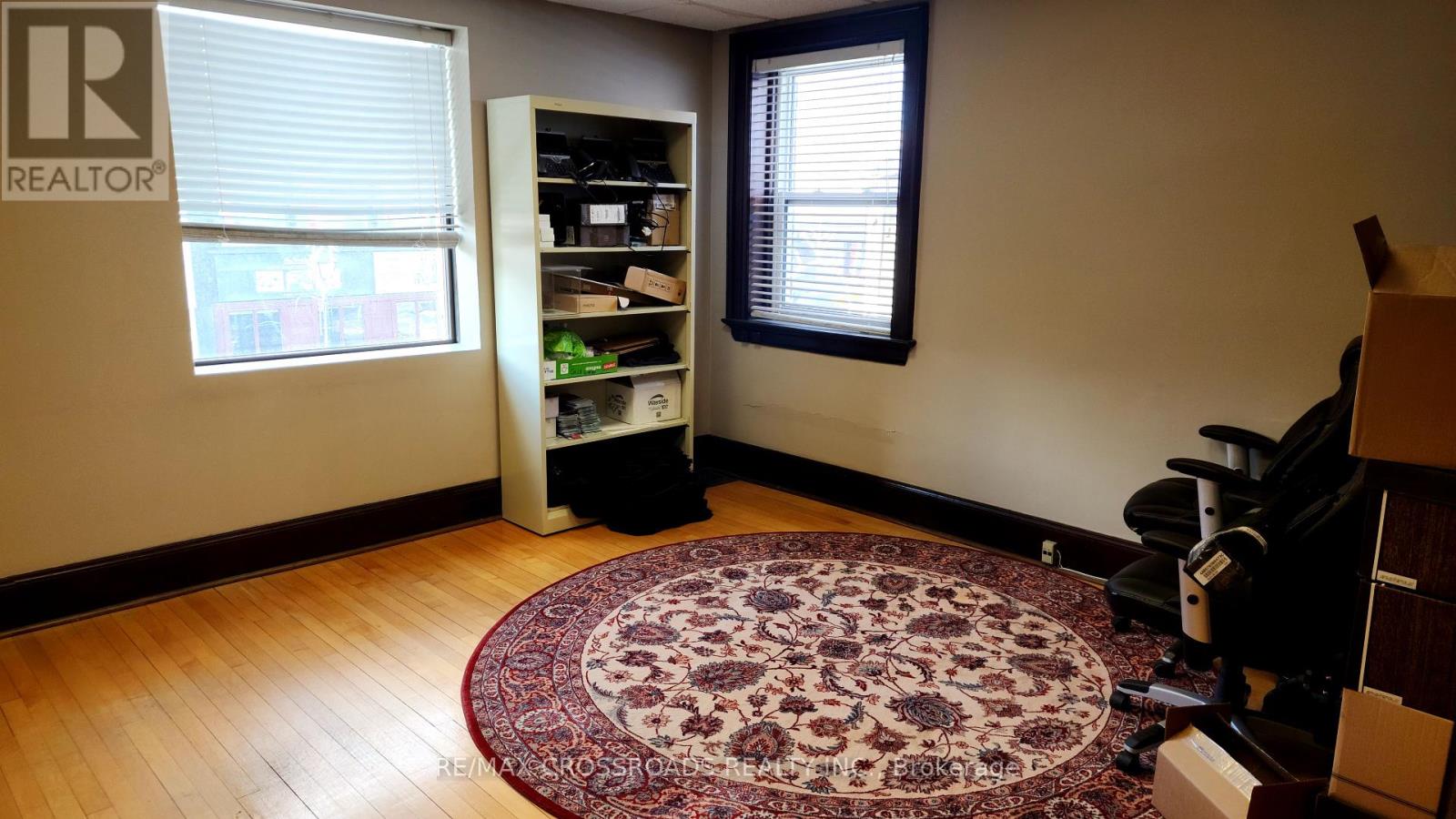 4 - 15221 Yonge Street Property Photo 9