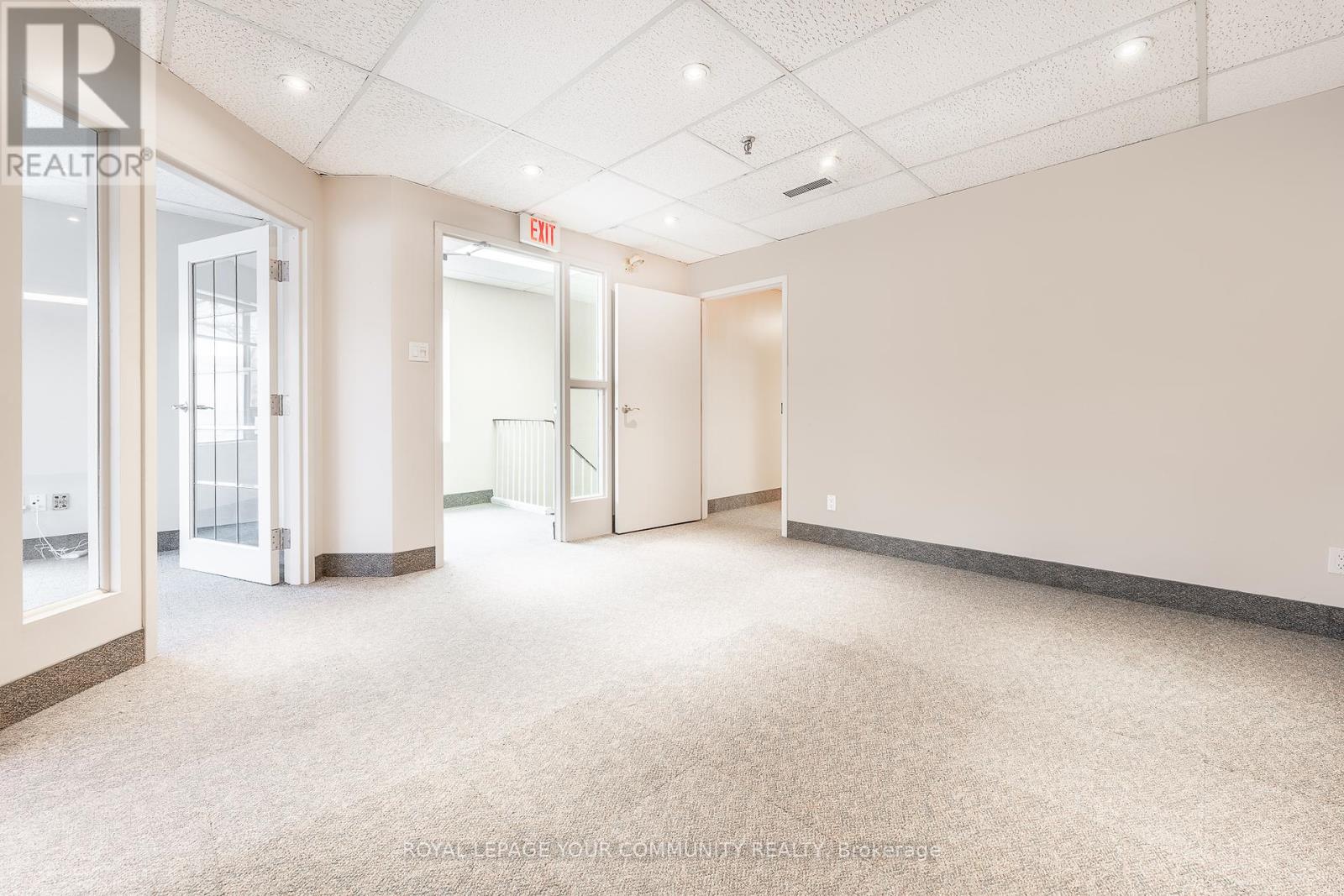 11u - 400 Esna Park Drive Property Photo 2