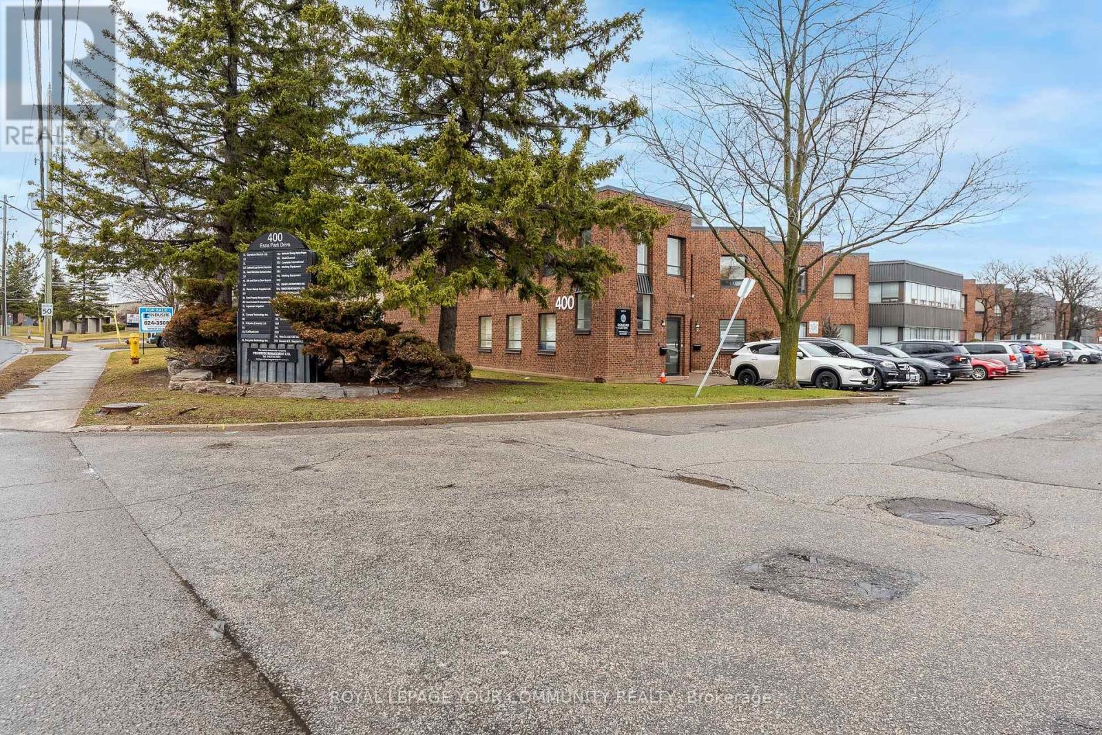 11u - 400 Esna Park Drive Property Photo 11