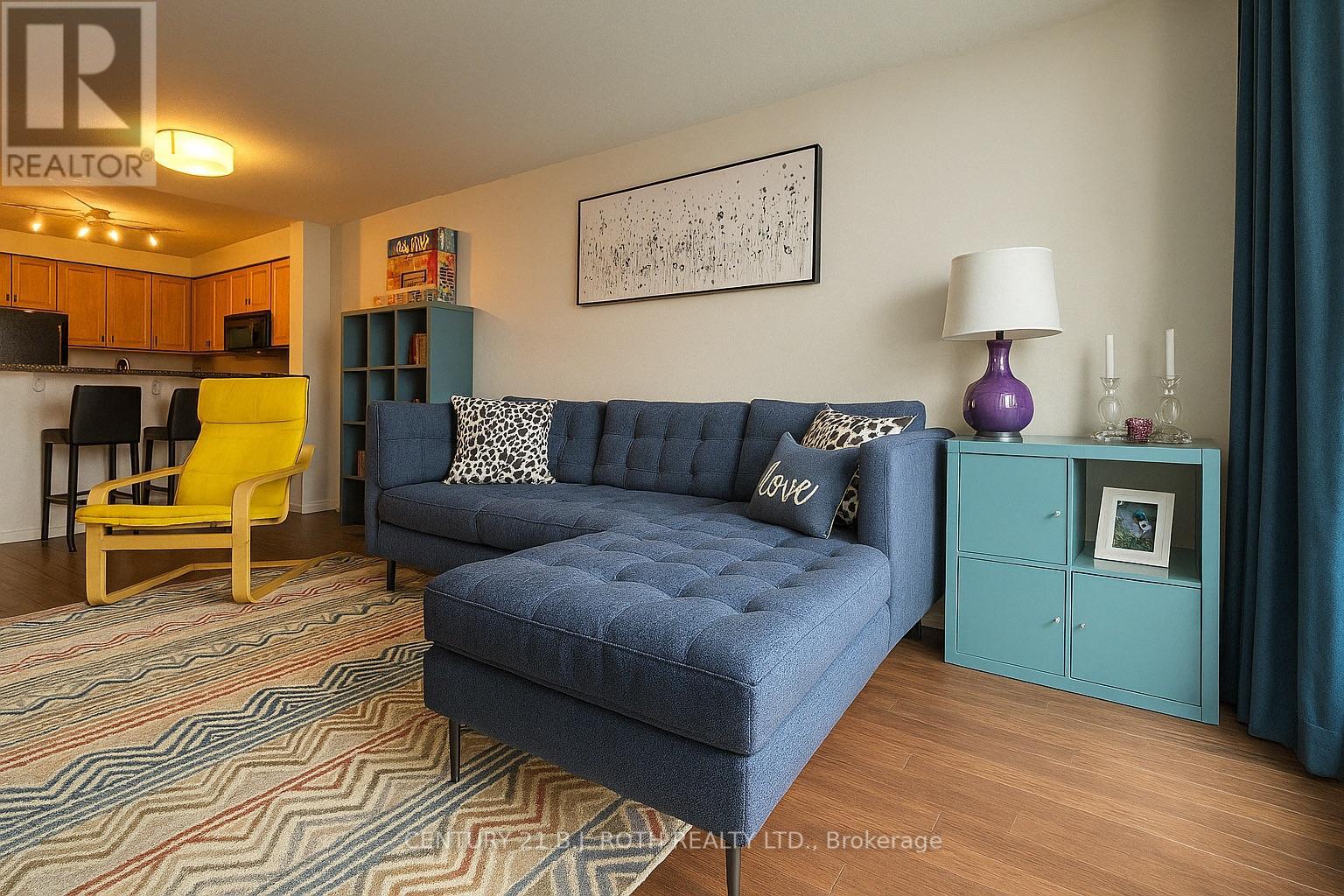 1202 - 350 Red Maple Road Property Photo 8