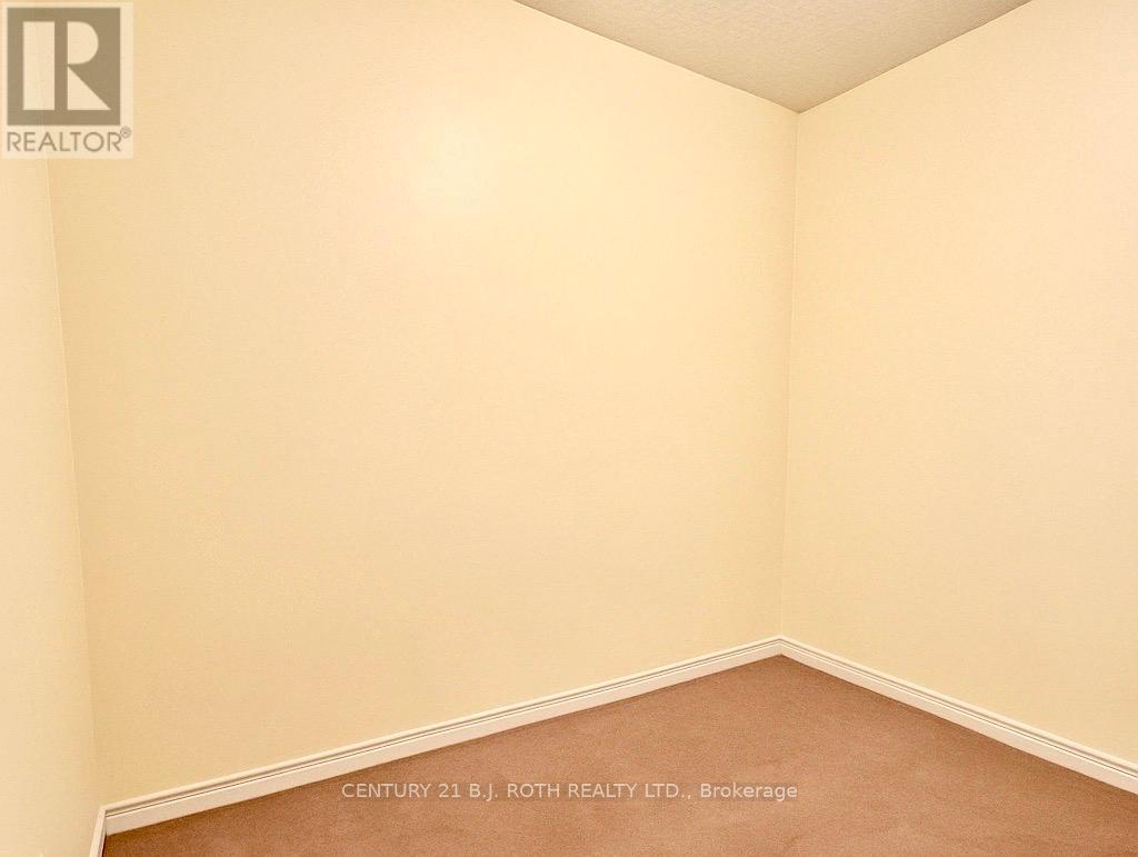 1202 - 350 Red Maple Road Property Photo 12