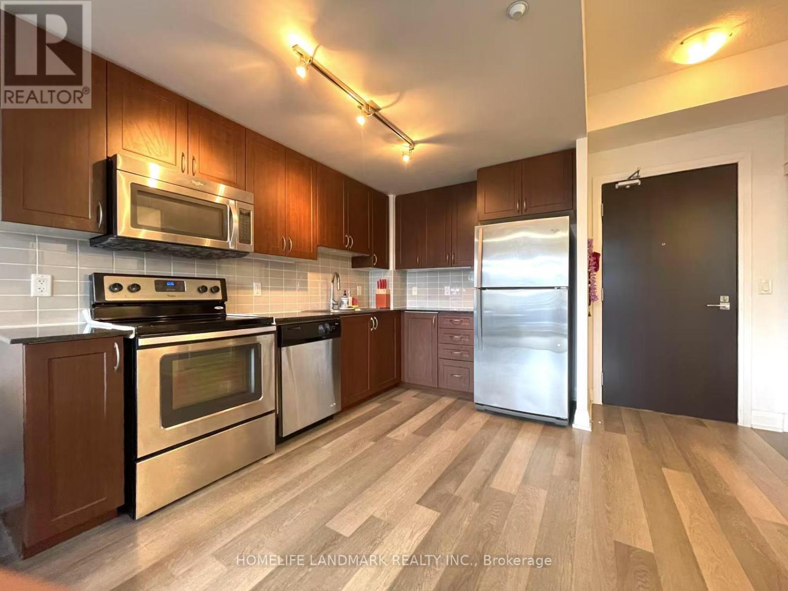 1017 - 372 Highway 7 E Property Photo 4