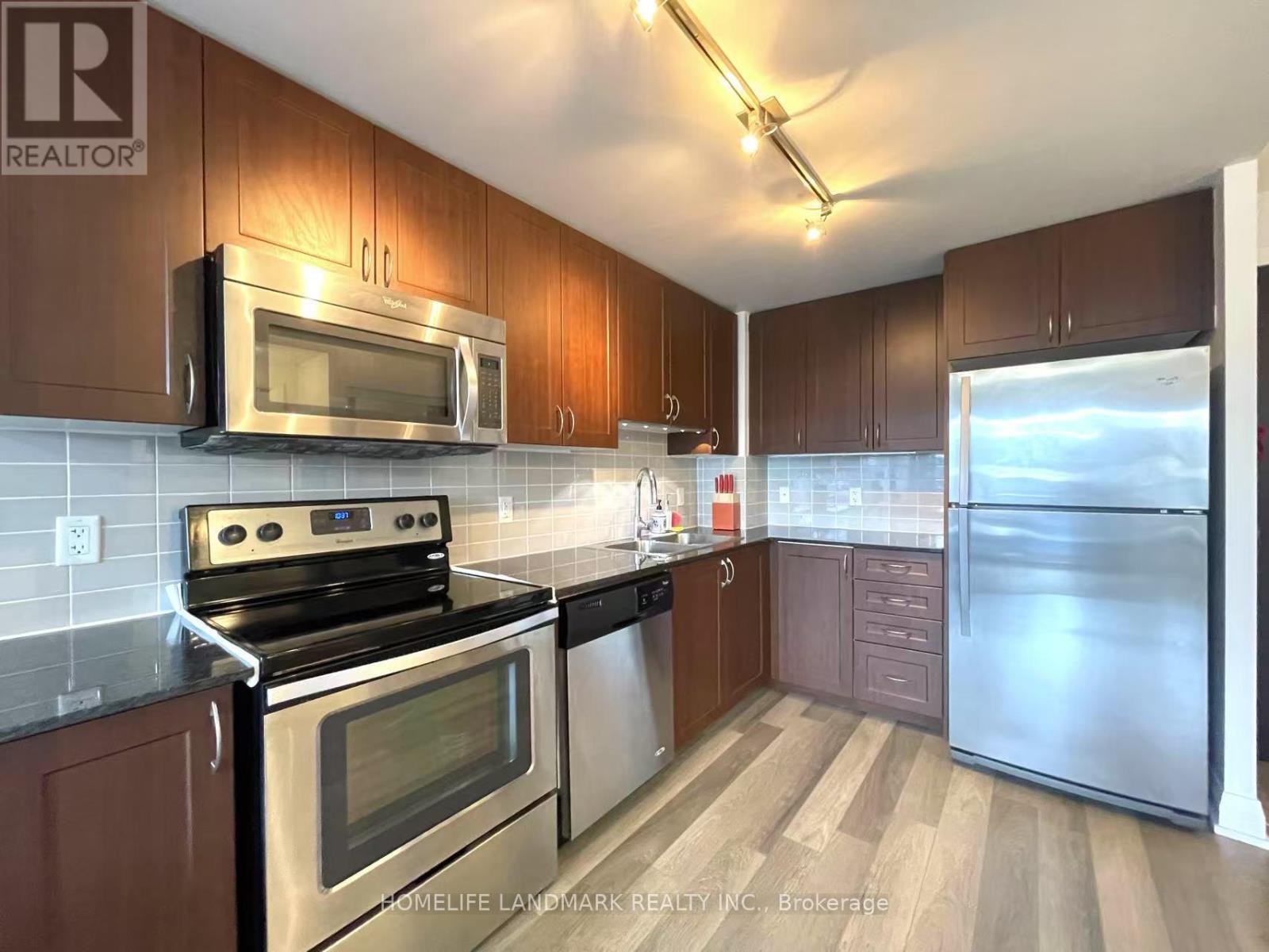 1017 - 372 Highway 7 E Property Photo 5