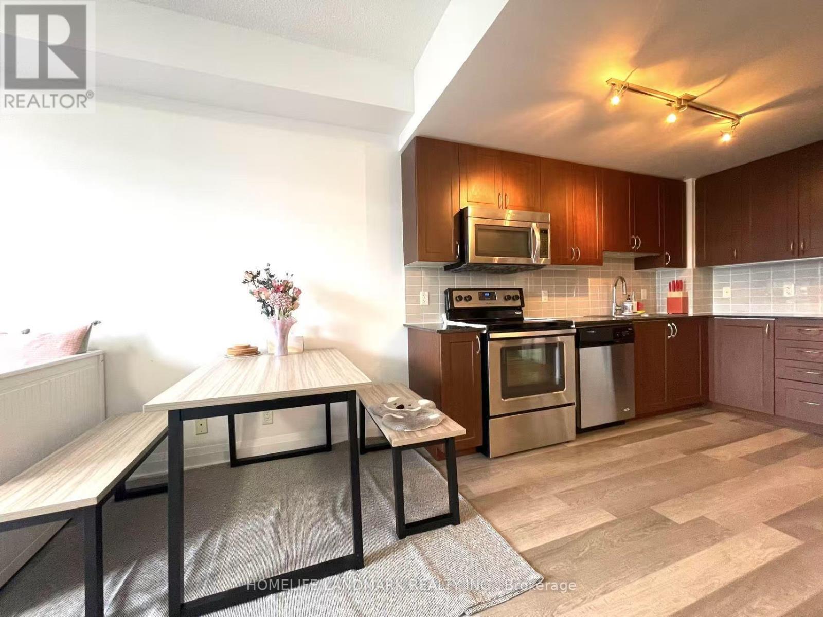 1017 - 372 Highway 7 E Property Photo 10