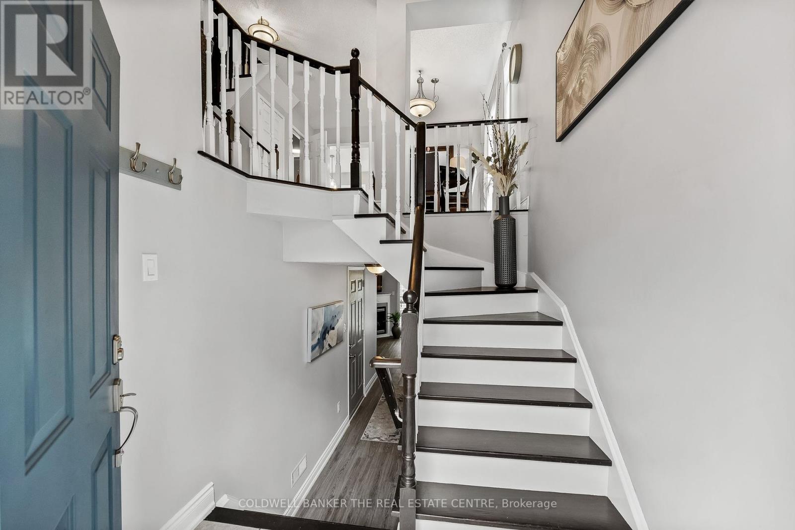 57 - 91 Mosaics Avenue Property Photo 2