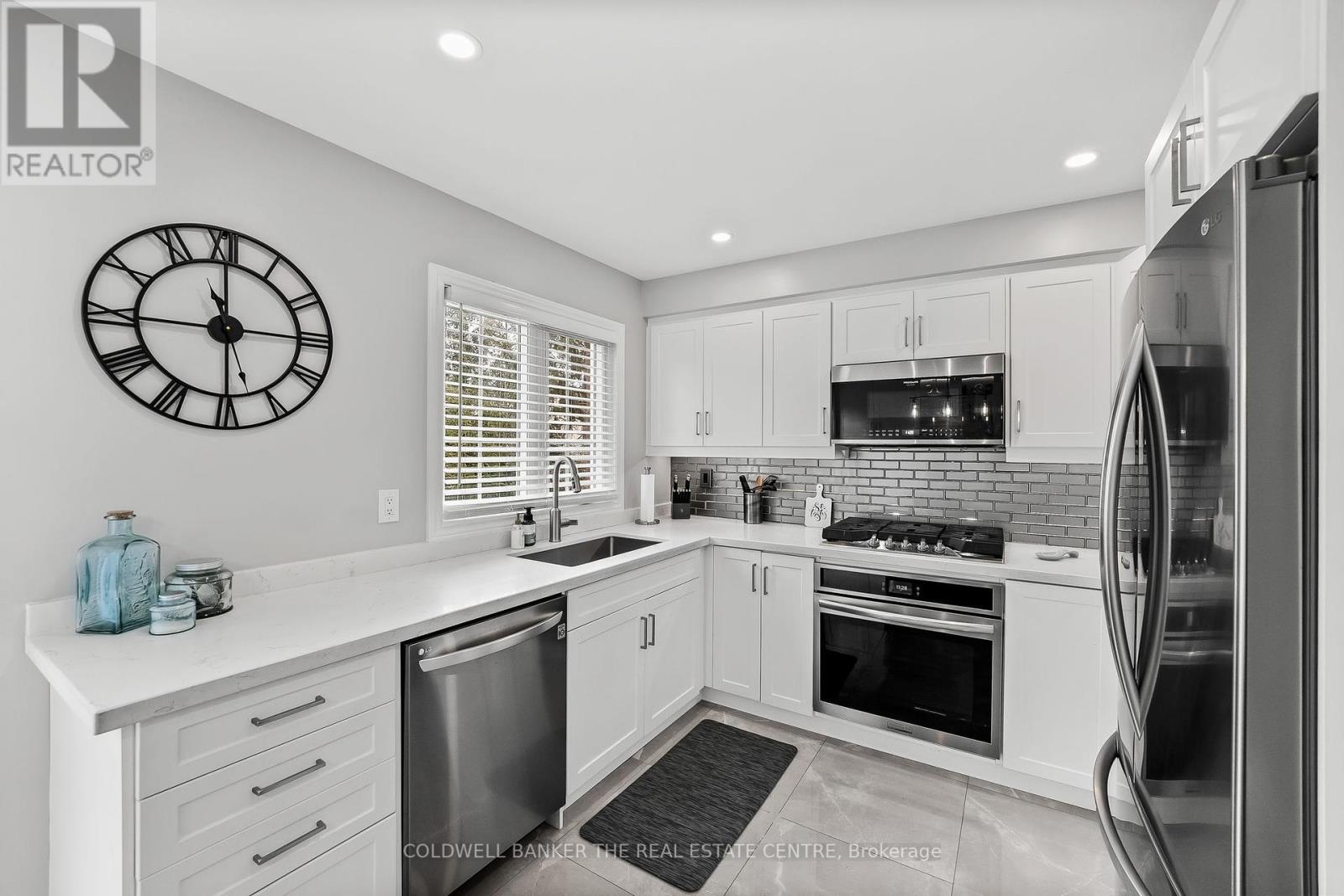 57 - 91 Mosaics Avenue Property Photo 8