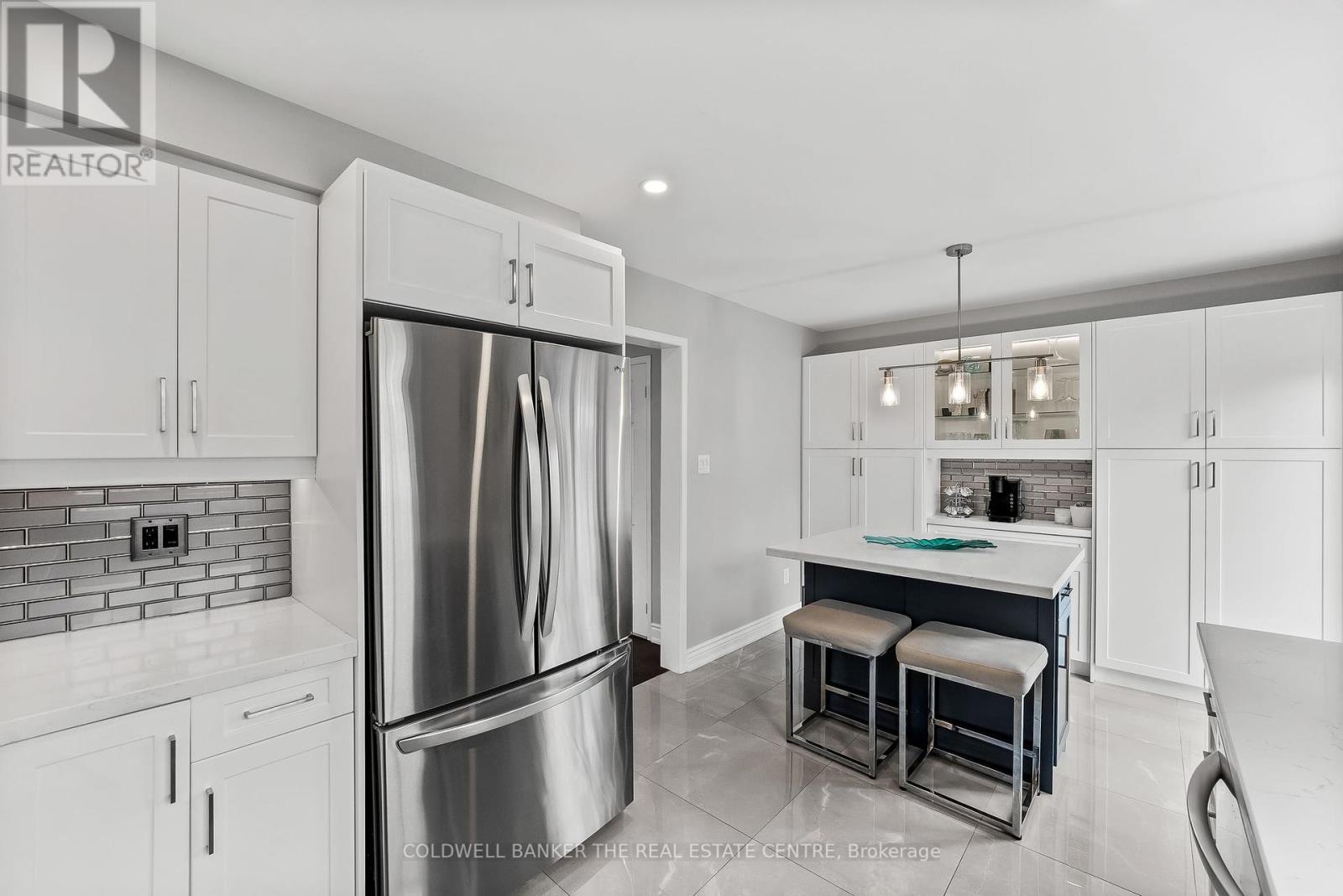 57 - 91 Mosaics Avenue Property Photo 9