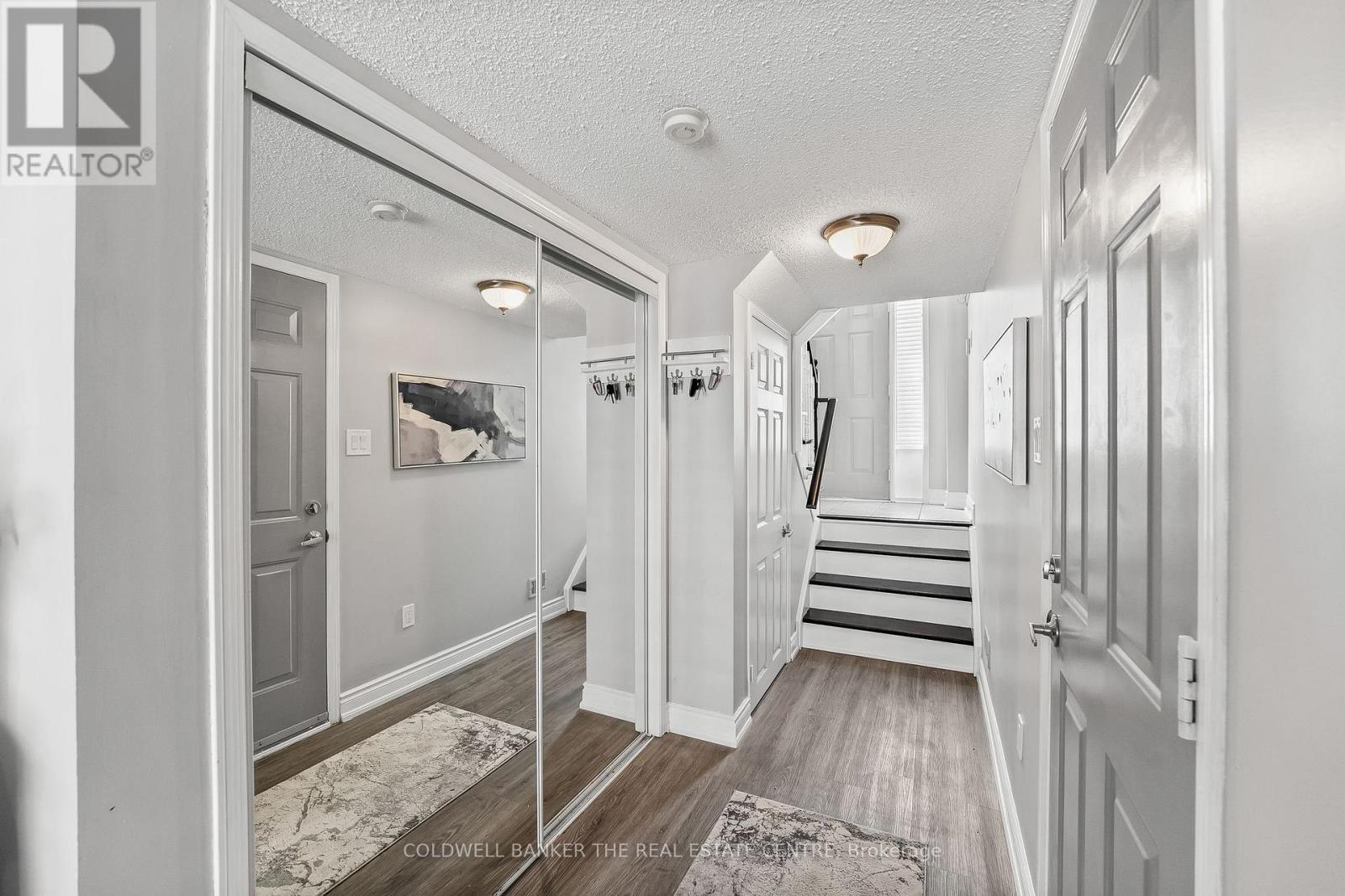 57 - 91 Mosaics Avenue Property Photo 20