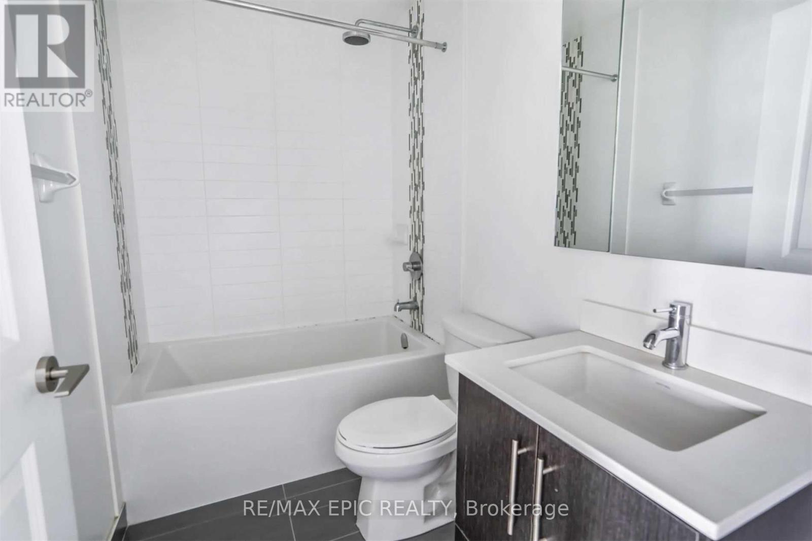 1507 - 65 Oneida Crescent Property Photo 10