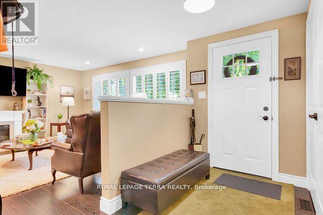 10 South Boulevard Property Photo 6