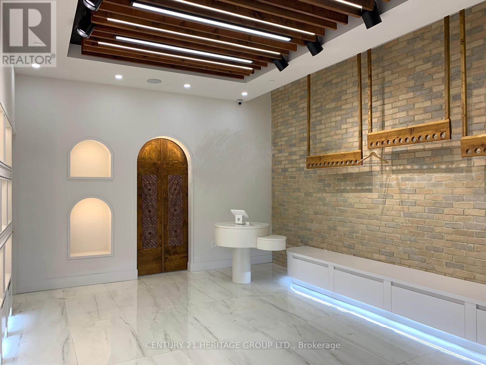B3 - 9610 Yonge Street Property Photo 2