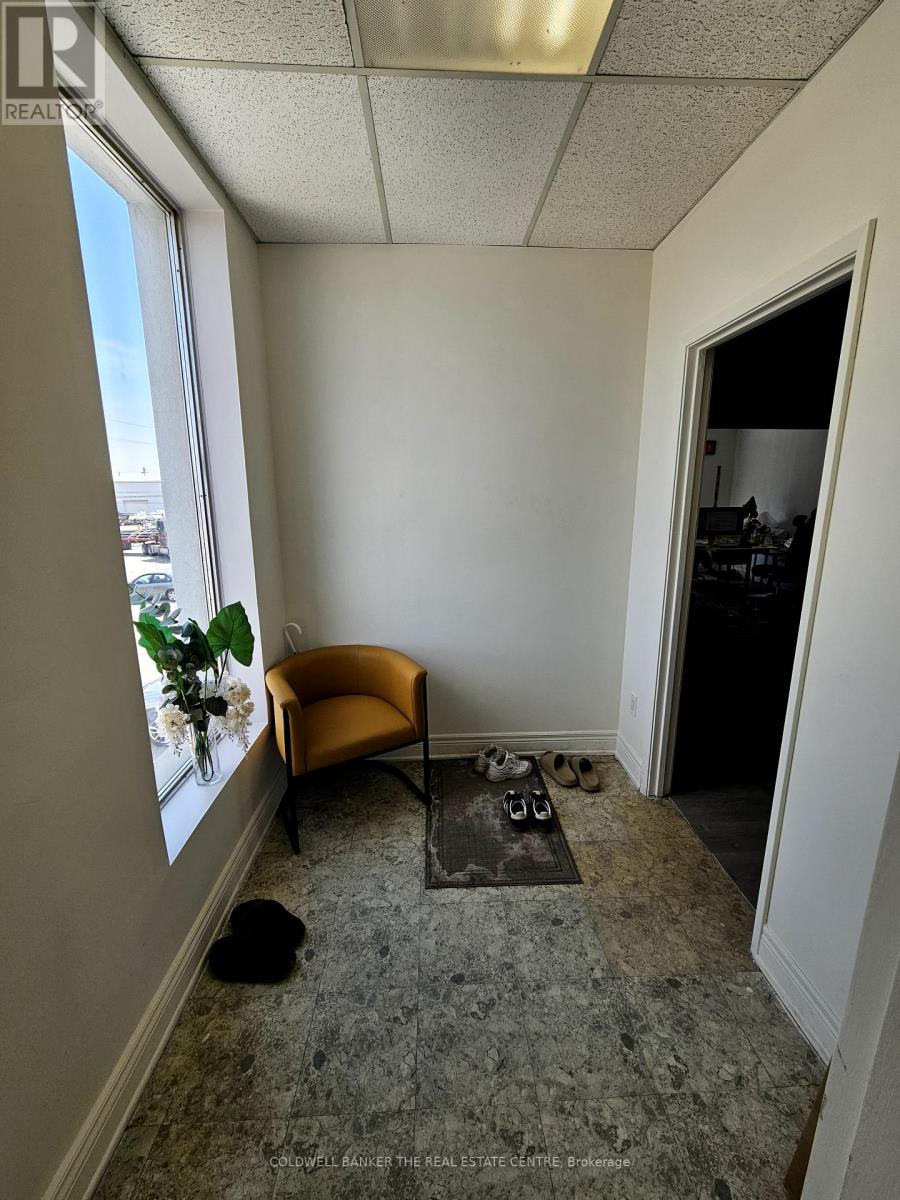 2 Upper - 360 Enford Road Property Photo 6