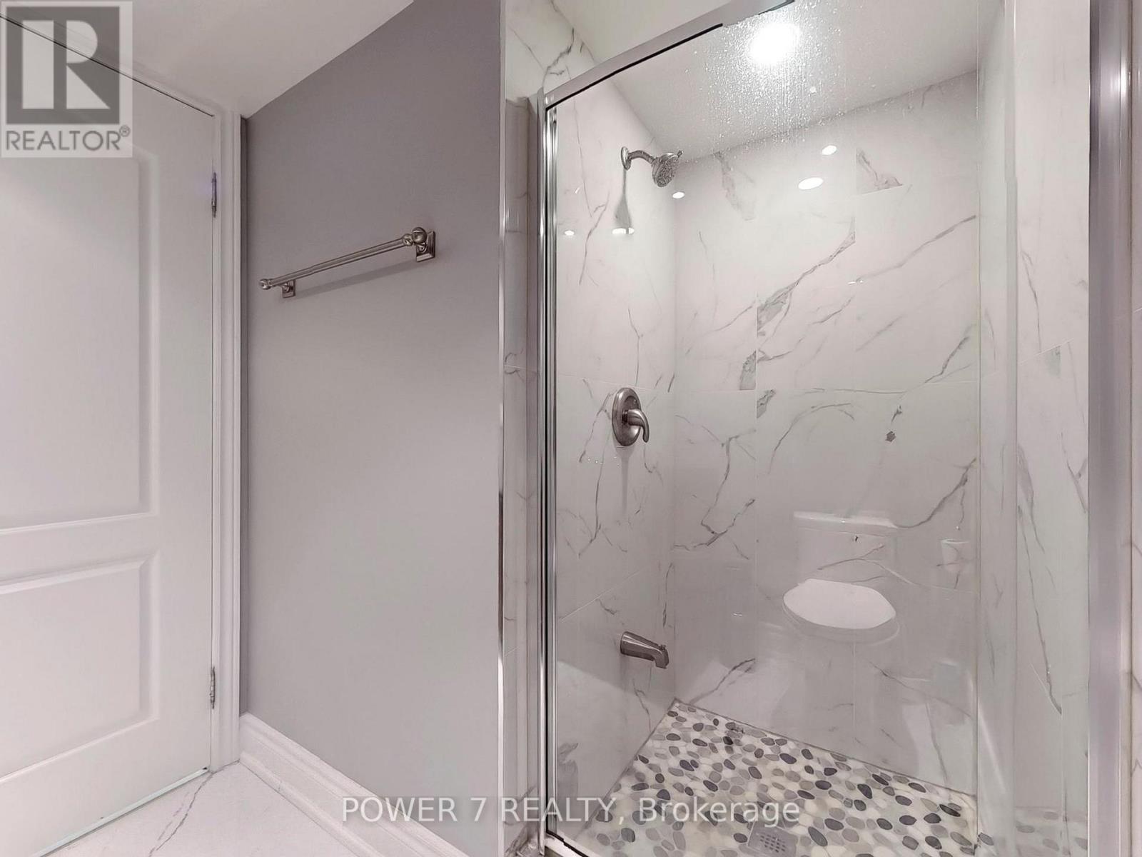 26 Suncrest Boulevard Property Photo 11