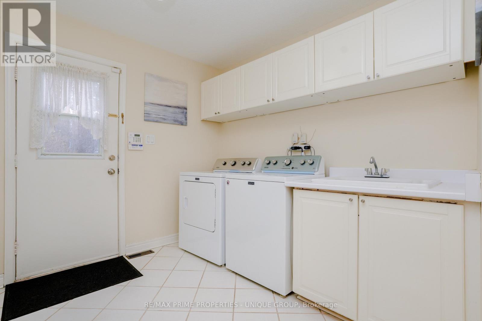9 Longwater Chase Property Photo 12