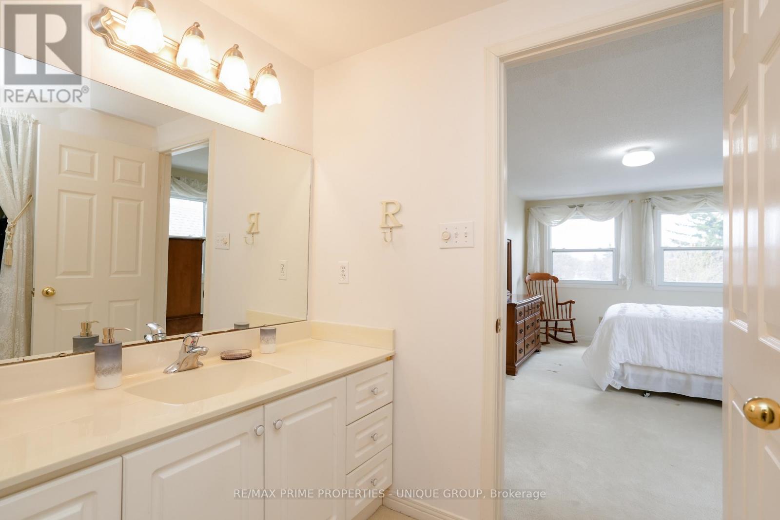 9 Longwater Chase Property Photo 17