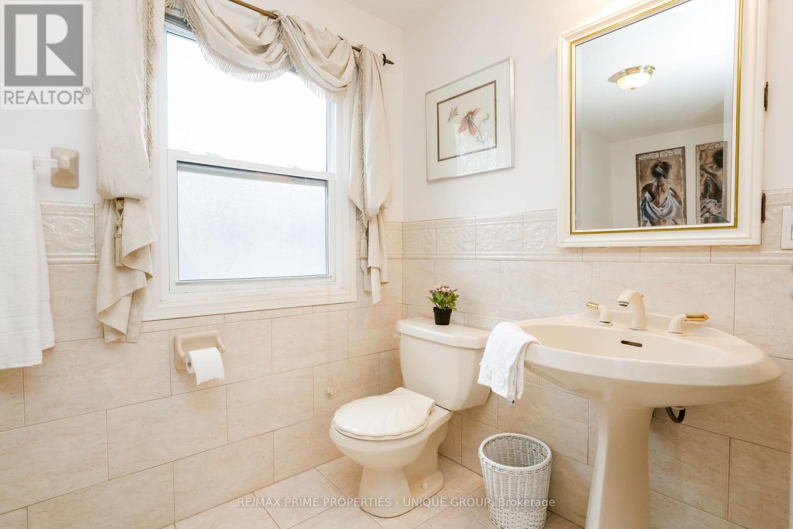 9 Longwater Chase Property Photo 18