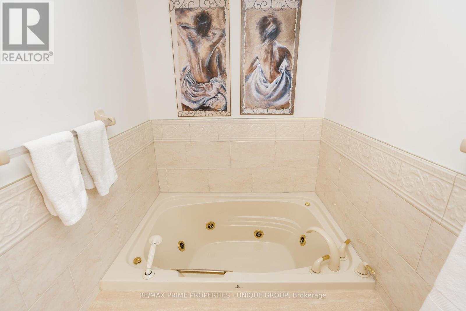 9 Longwater Chase Property Photo 19