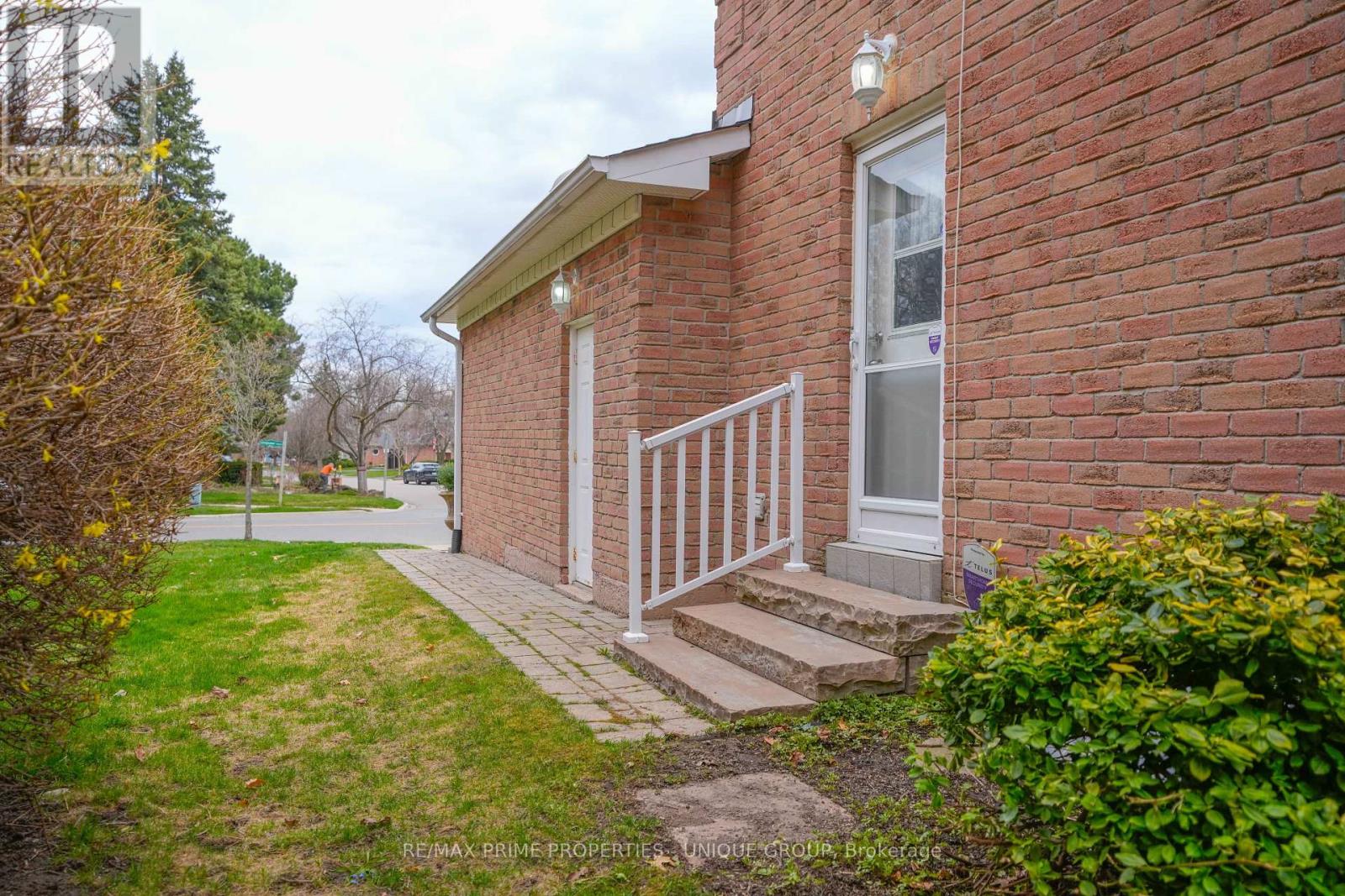 9 Longwater Chase Property Photo 25