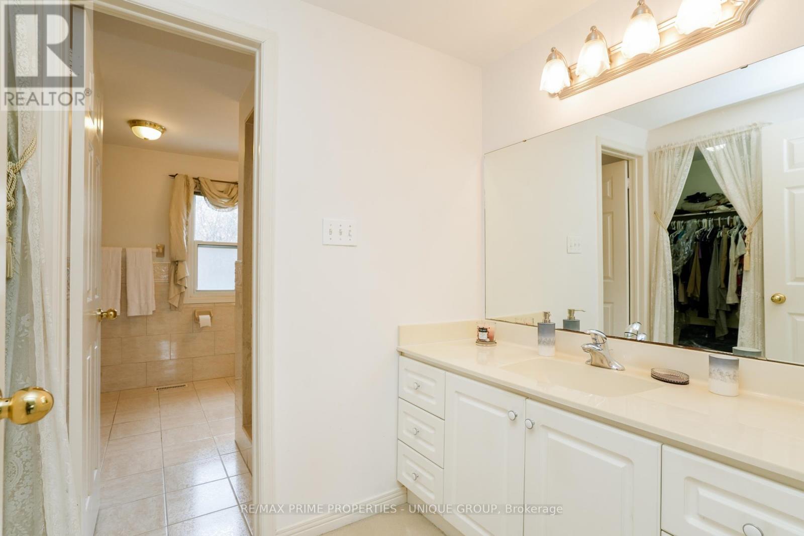 9 Longwater Chase Property Photo 40