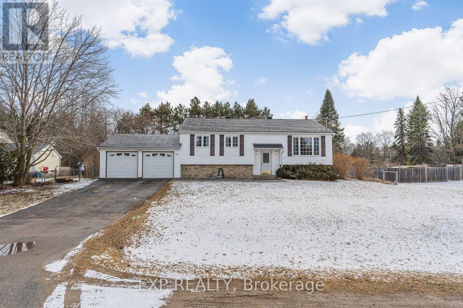18 Princess Drive Property Photo 1