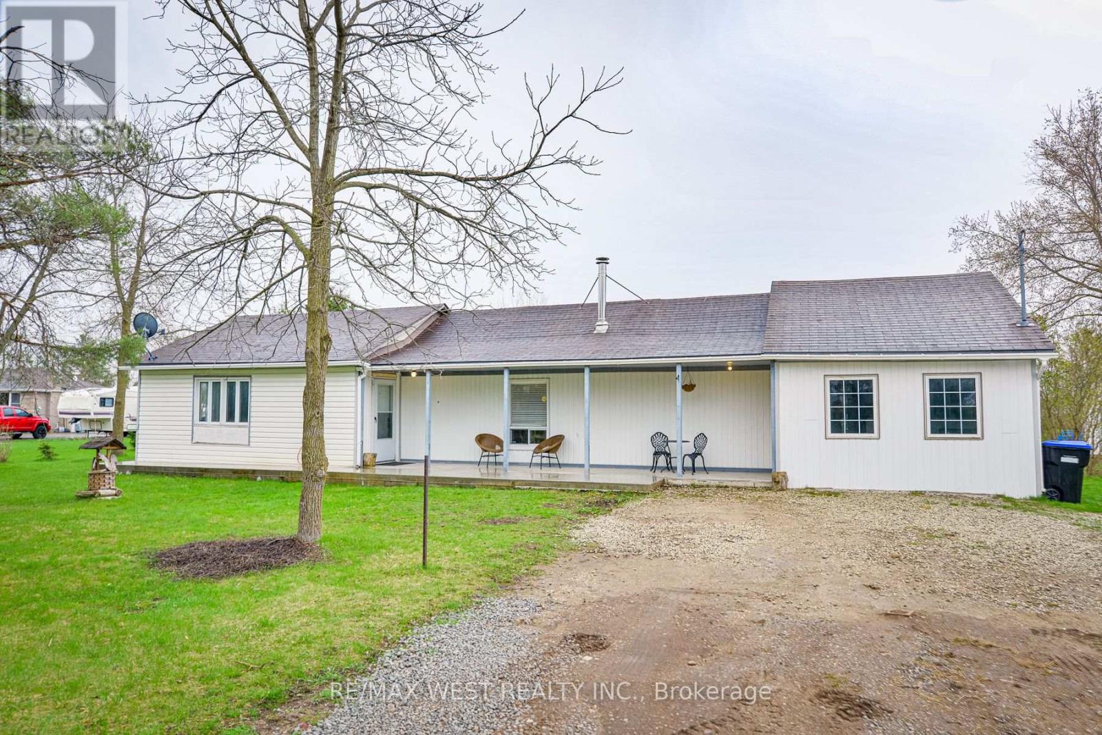 8855 Webster Road Property Photo 1