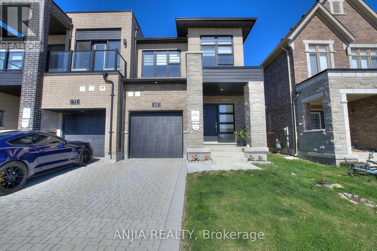 69 Freeman Williams Street Property Photo 1
