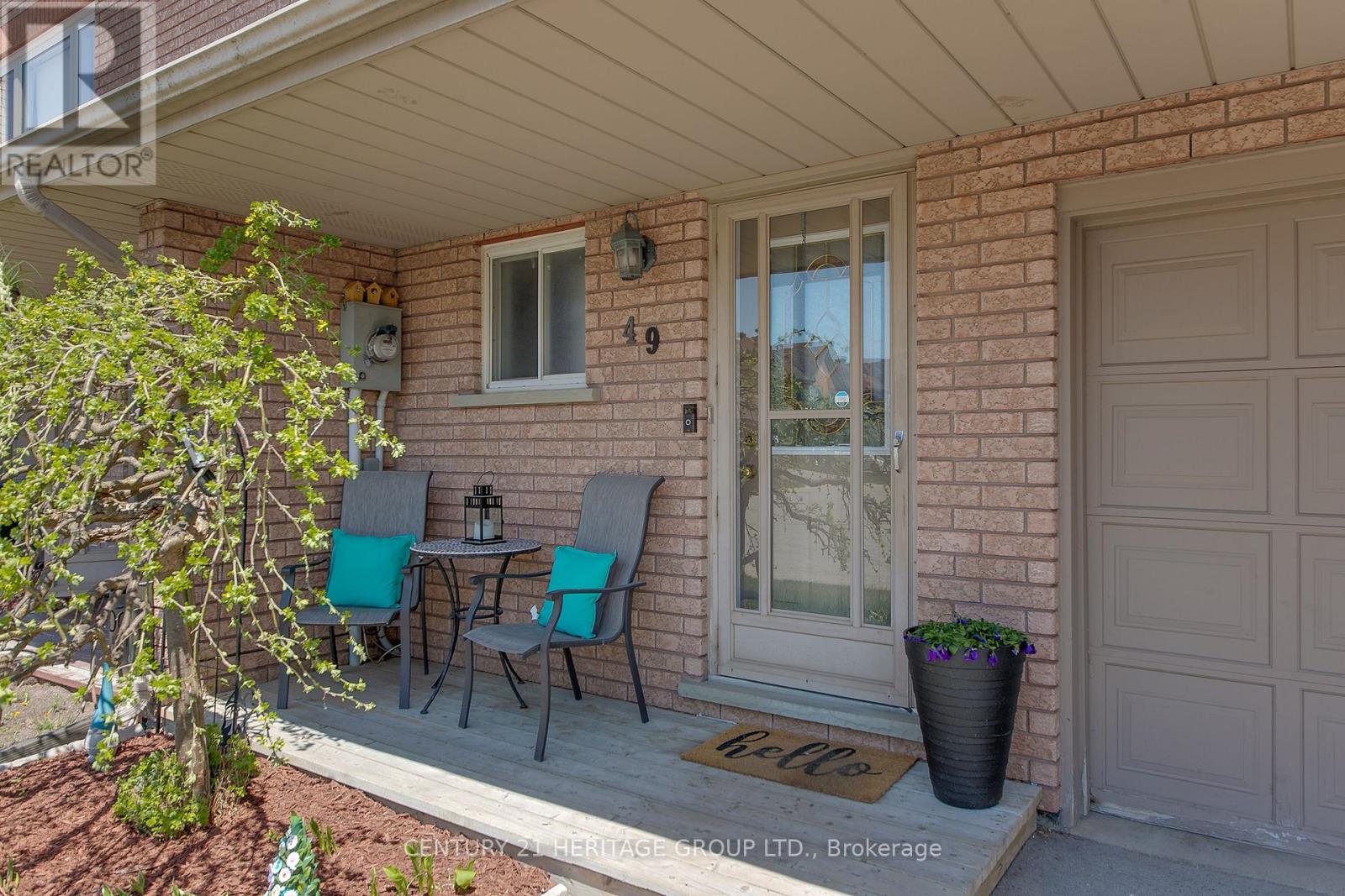 6 - 49 Riverley Lane E Property Photo 1