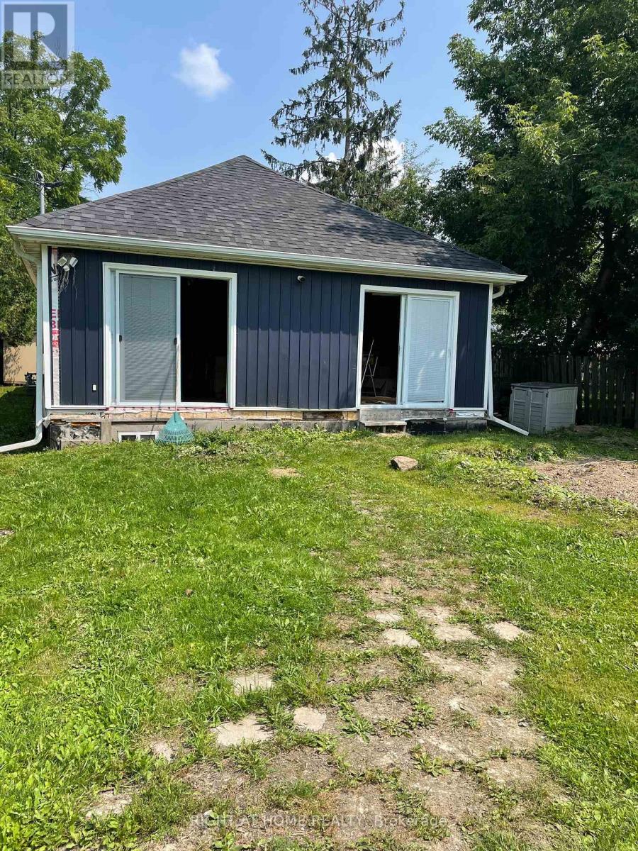 47 METROPOLITAN CRESCENT Property Photo 1