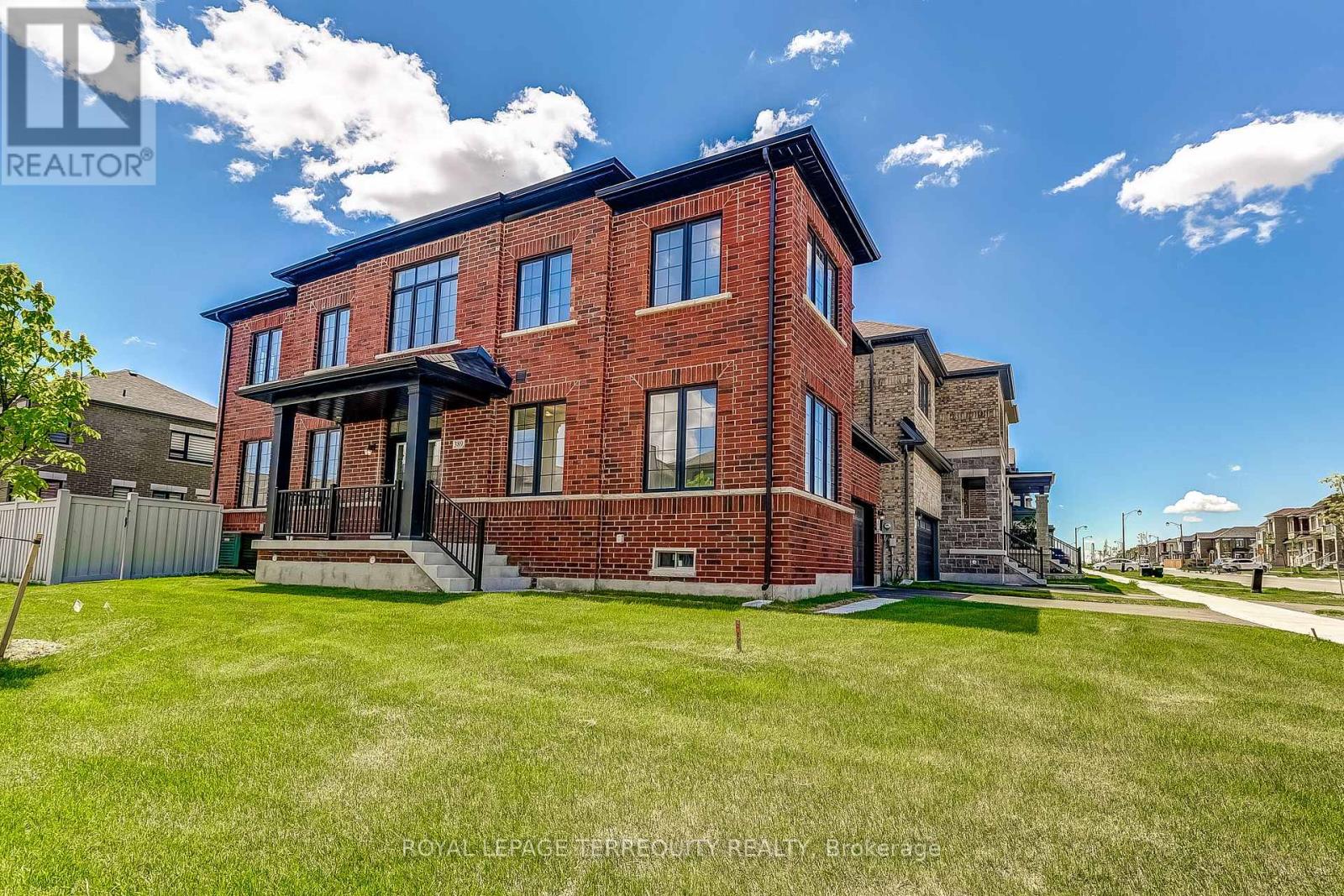 389 BOUNDARY BOULEVARD Property Photo 1