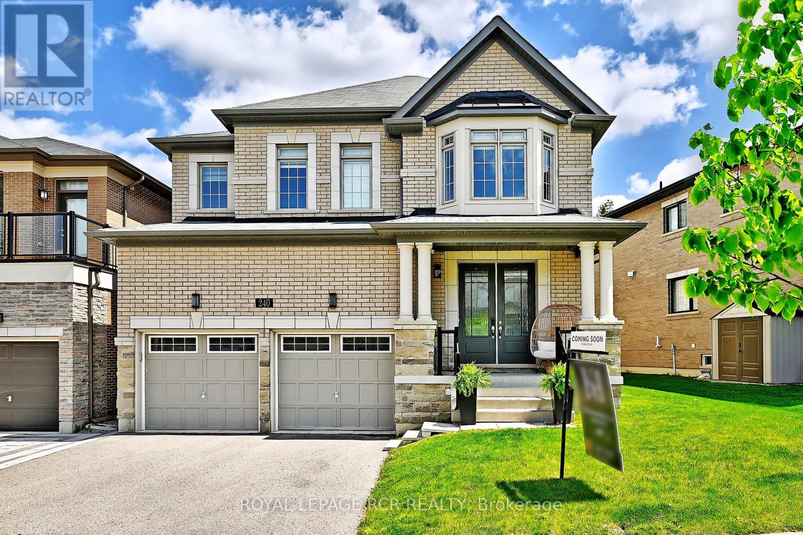 240 Conklin Crescent Property Photo 1