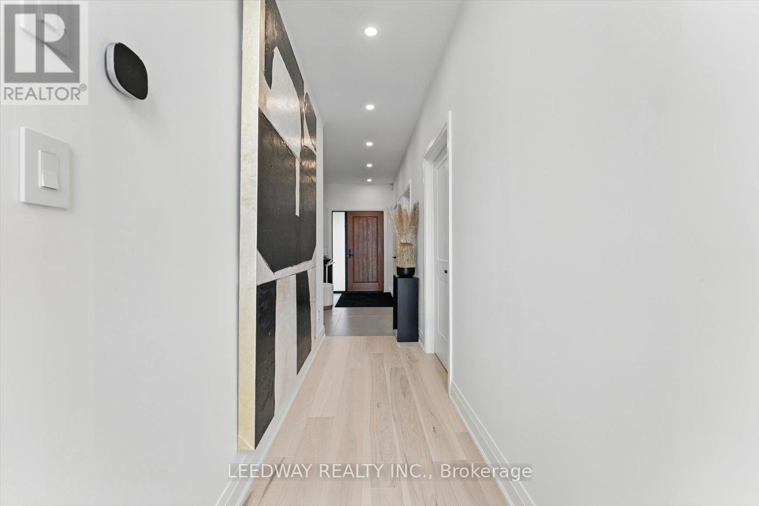 24410 Thorah Park Boulevard Property Photo 9