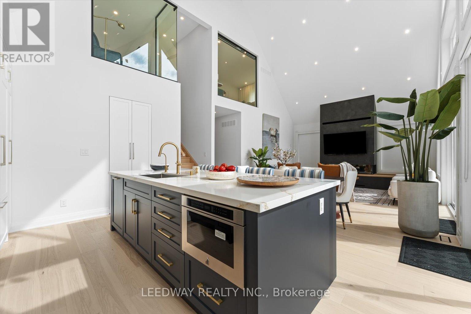 24410 Thorah Park Boulevard Property Photo 17