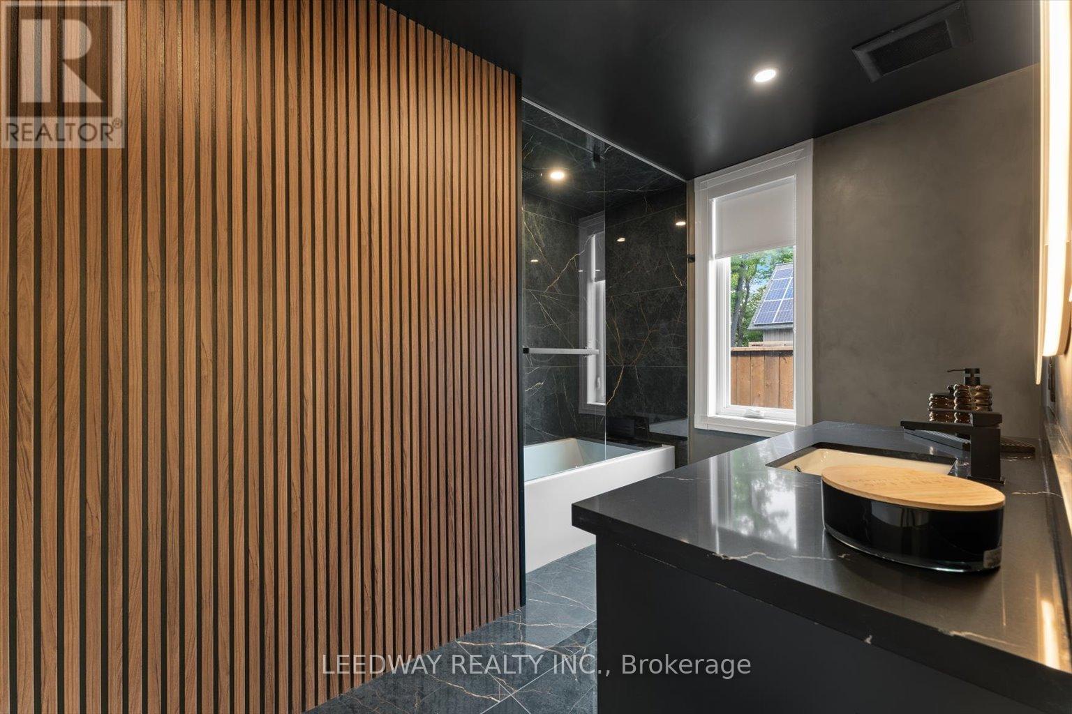 24410 Thorah Park Boulevard Property Photo 20