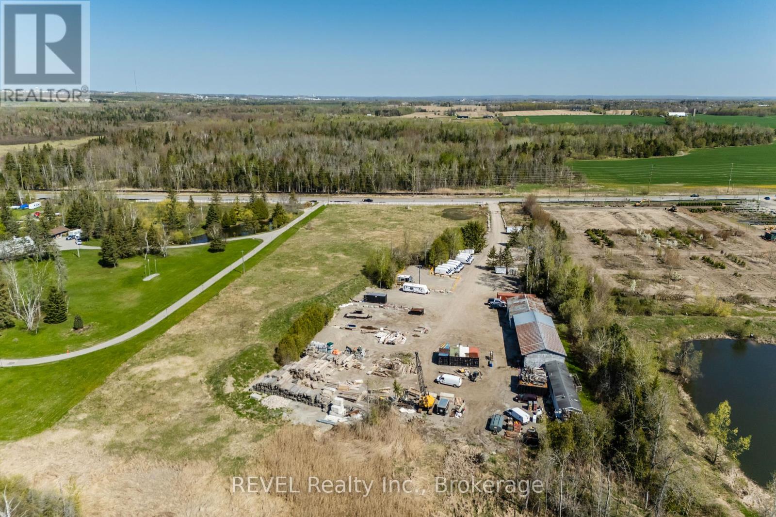 2513 Innisfil Beach Road Property Photo 10