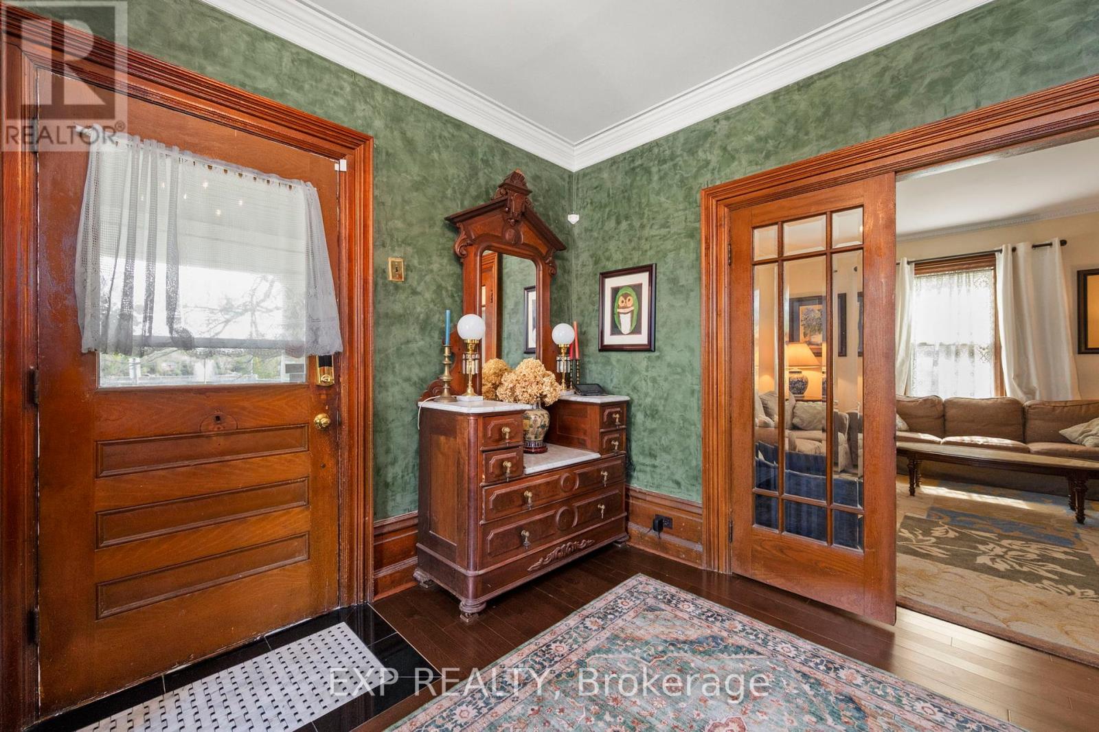 145 High Street Property Photo 8