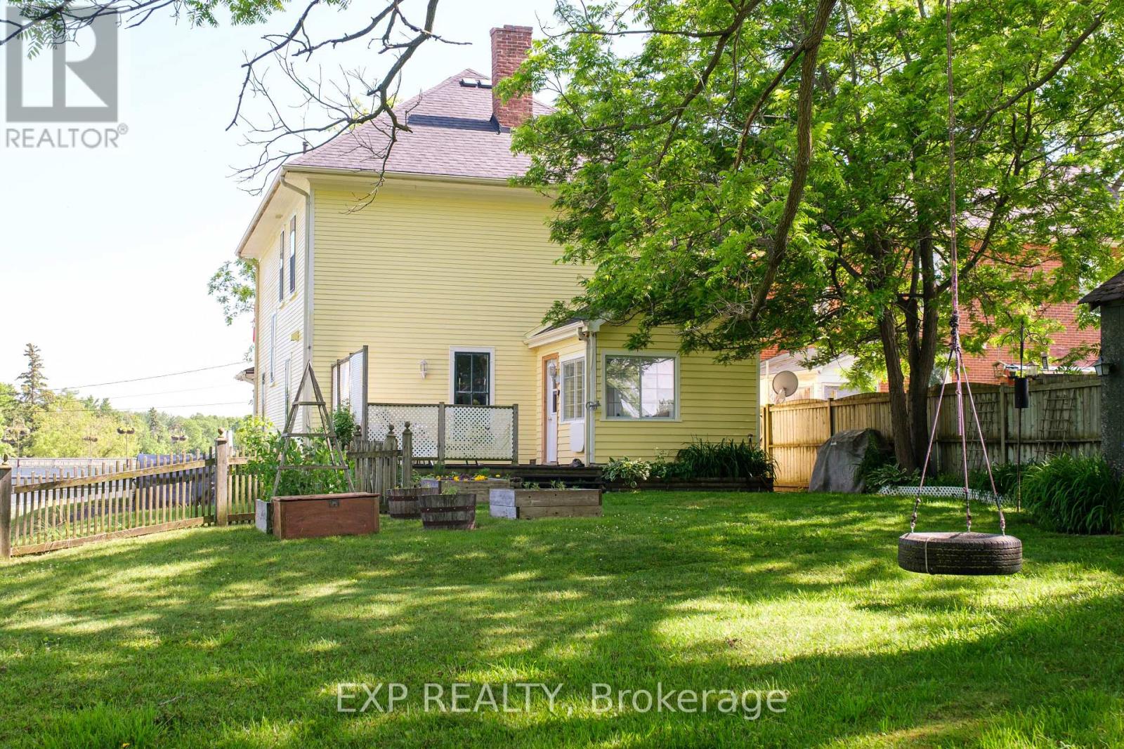 145 High Street Property Photo 39