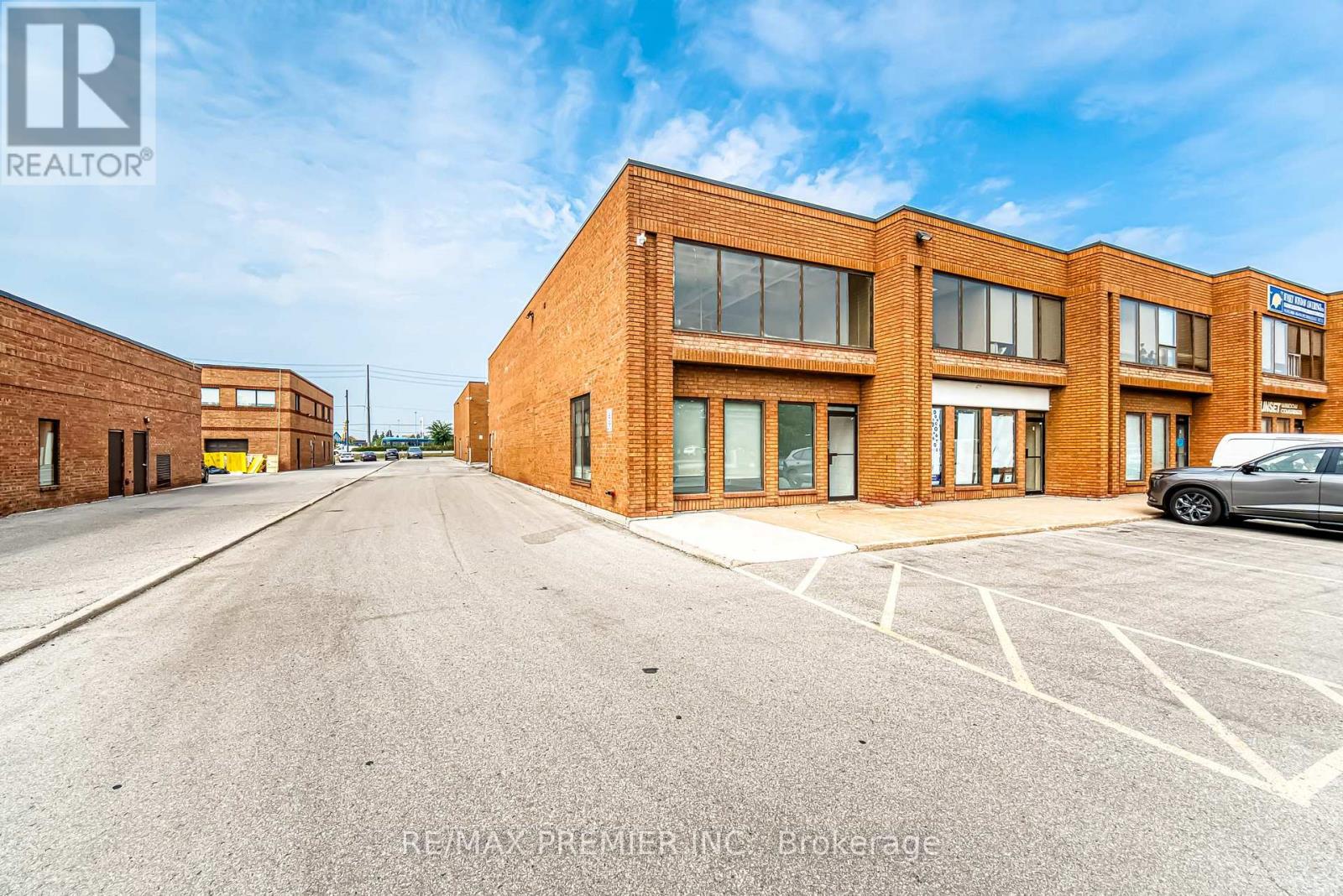 1 - 136 Winges Road Property Photo